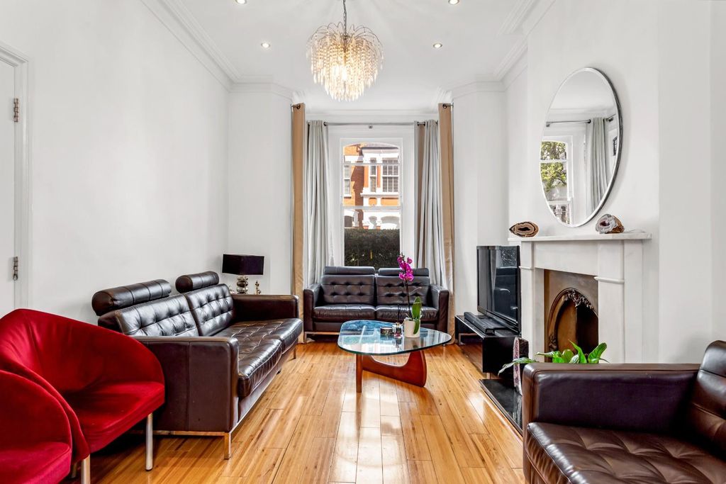 Property photo 2 of 19 Reception