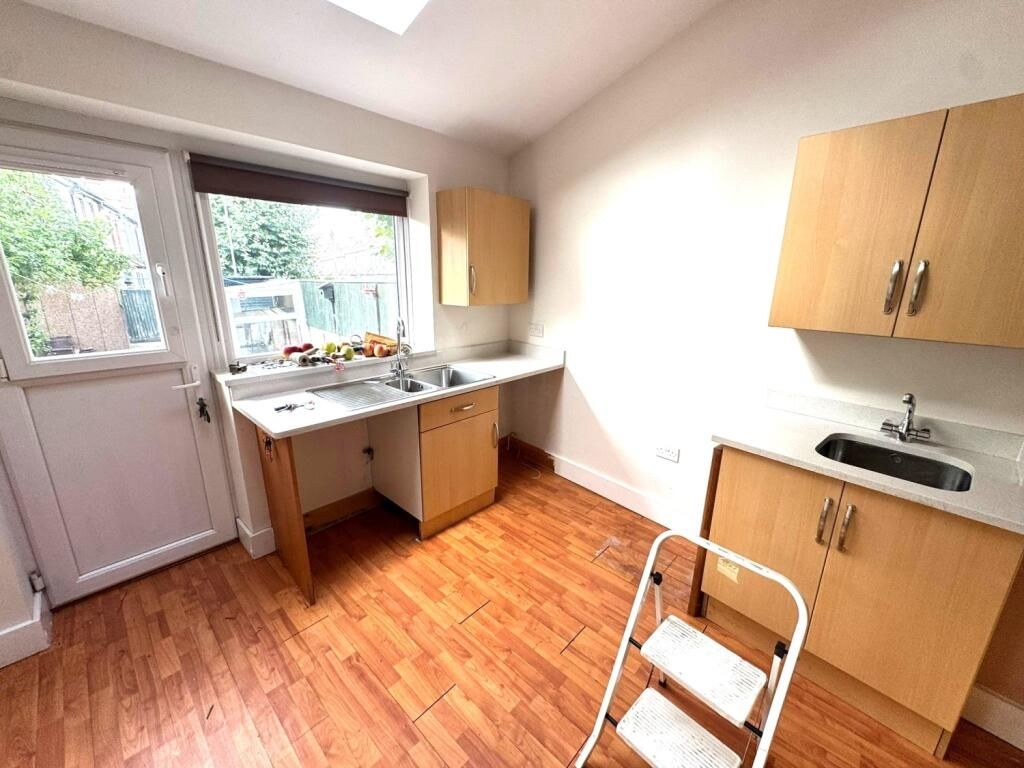 Property photo 2 of 12 Photo 11