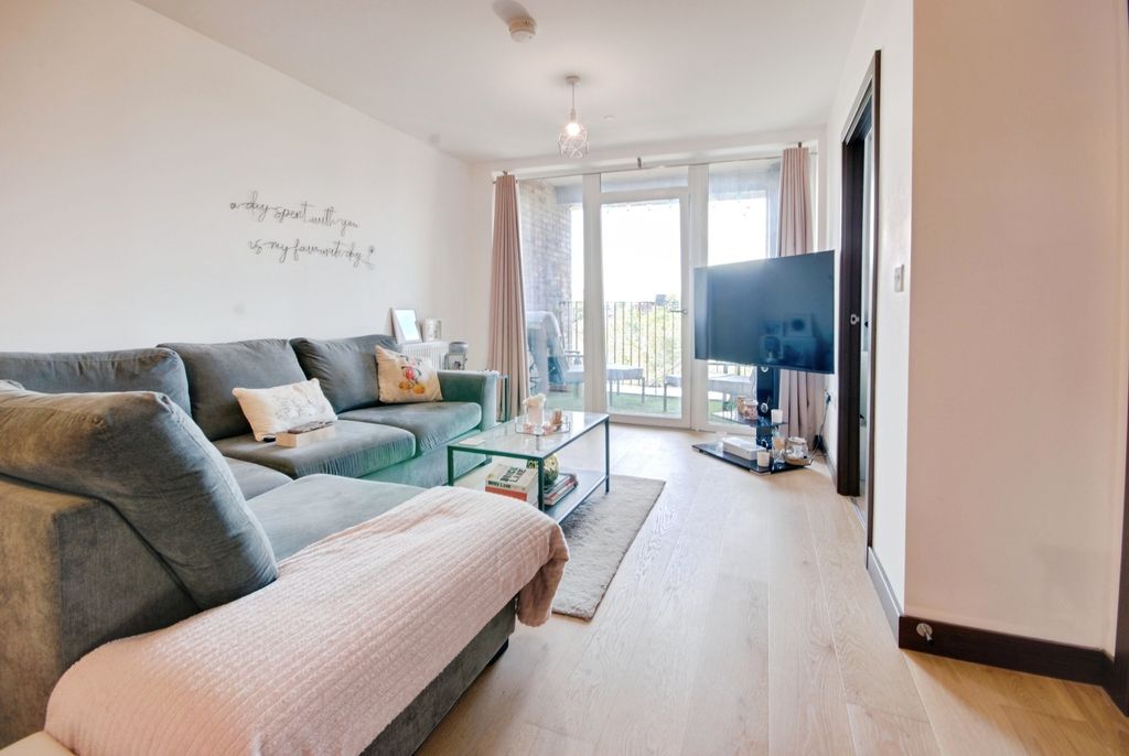 Property photo 2 of 6 Pbox-Img.Jpg