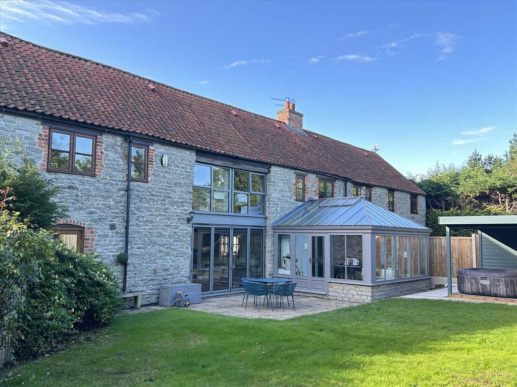 Property photo 1 of 33 Main Picture