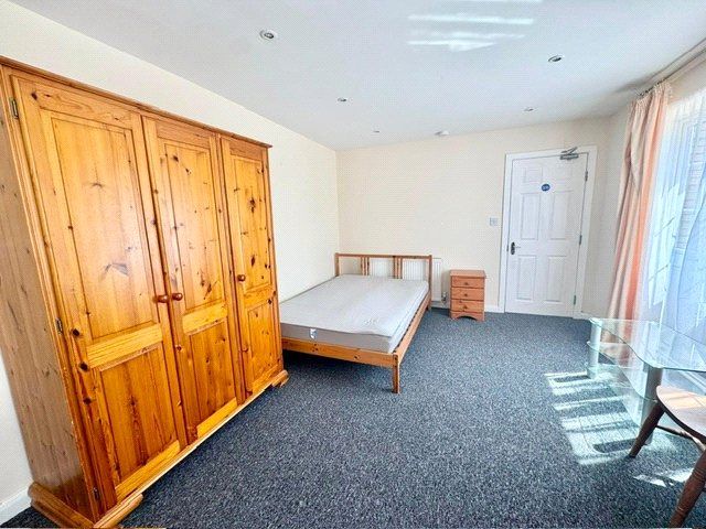 Property photo 3 of 10 Picture No. 02