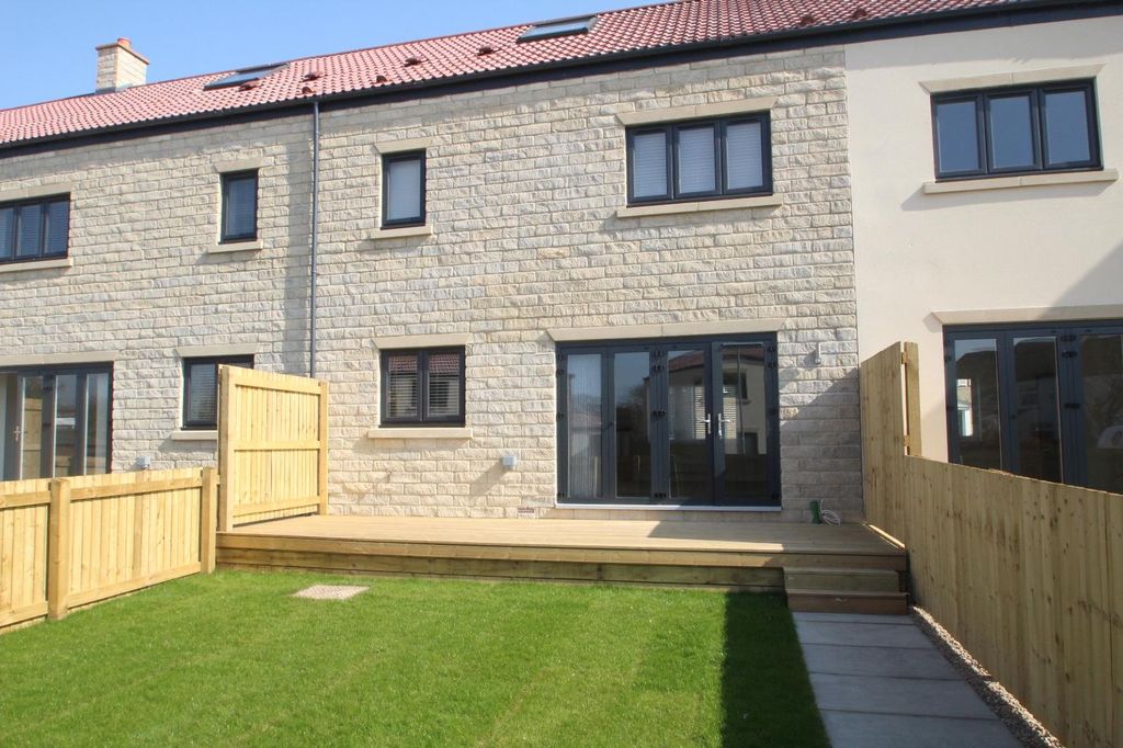 Property photo 1 of 15 0 General