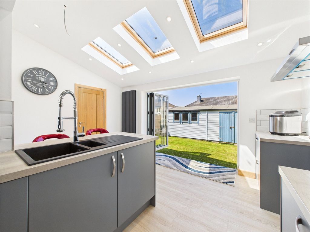 Property photo 2 of 17 Picture No. 08