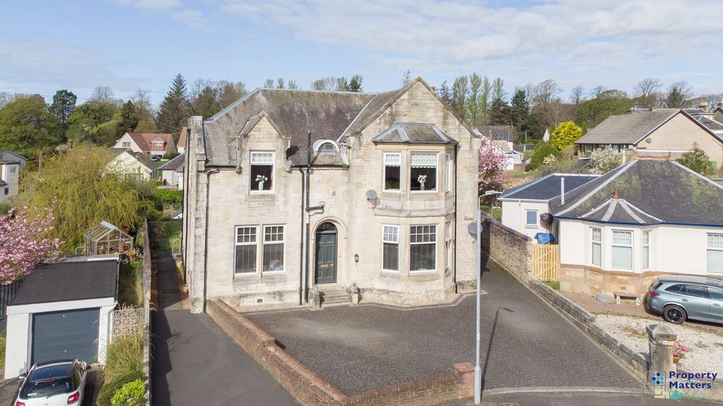 Property photo 1 of 20 3 Bedroom Upper Conversion