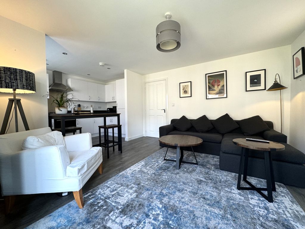 Property photo 3 of 10 Living Room