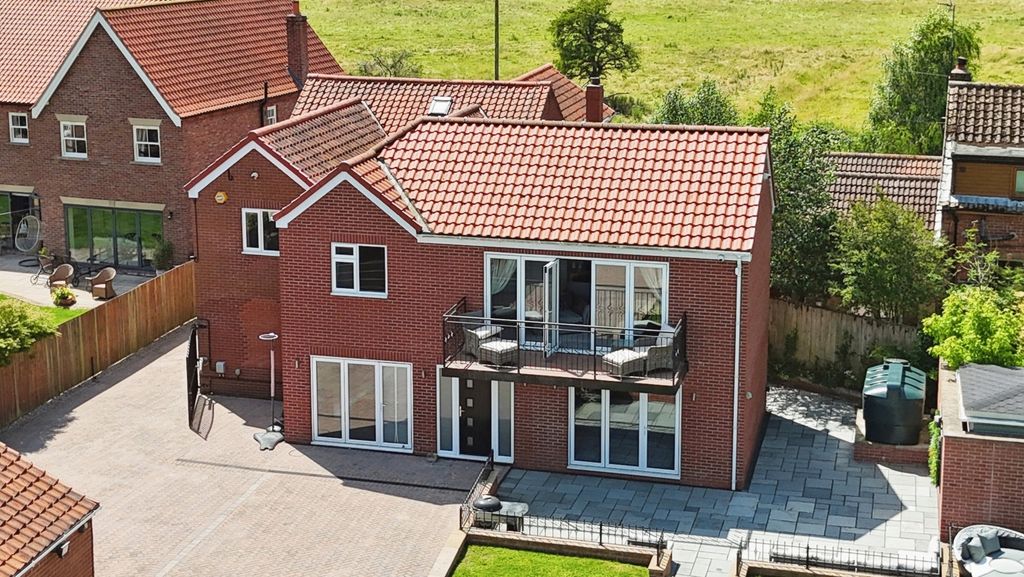 Property photo 1 of 25 5160524