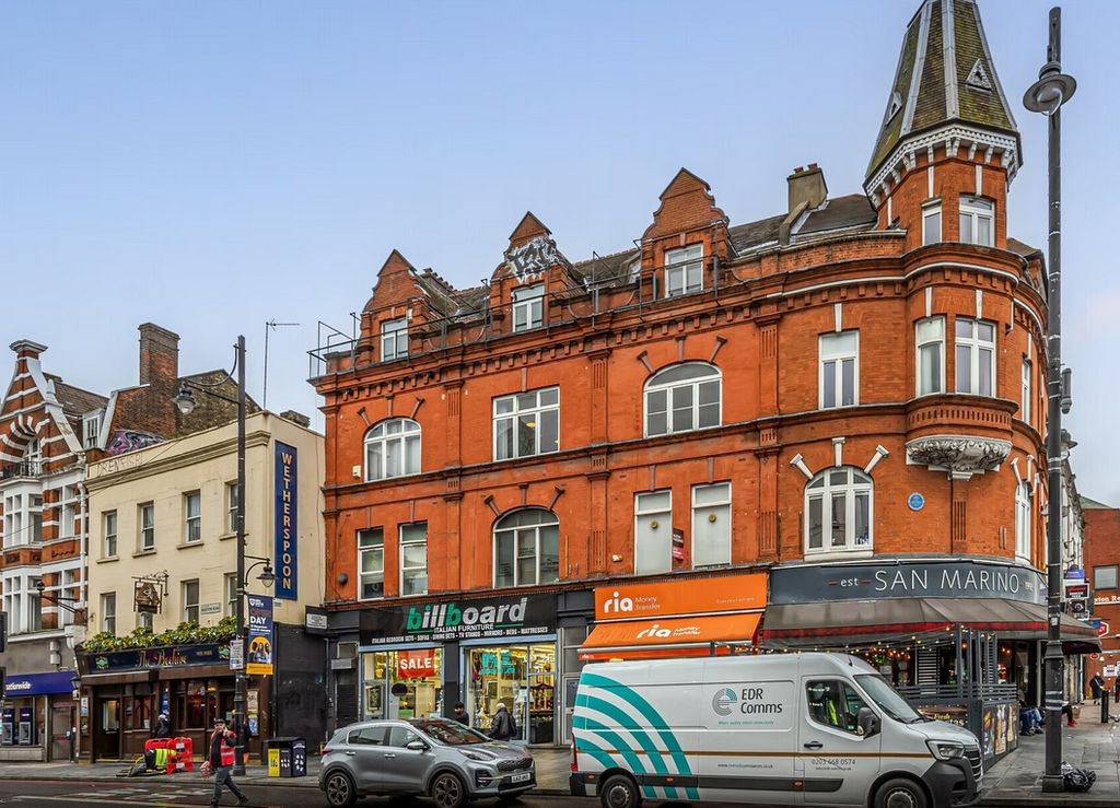 Property photo 2 of 8