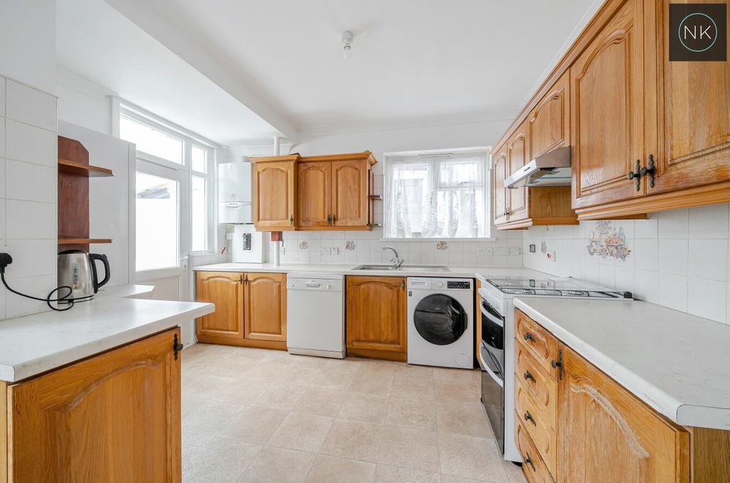 Property photo 3 of 29 4993026