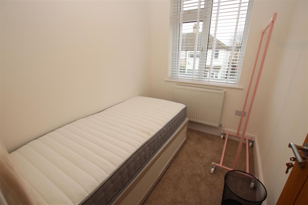 Property photo 2 of 8 Img_2296.Jpg