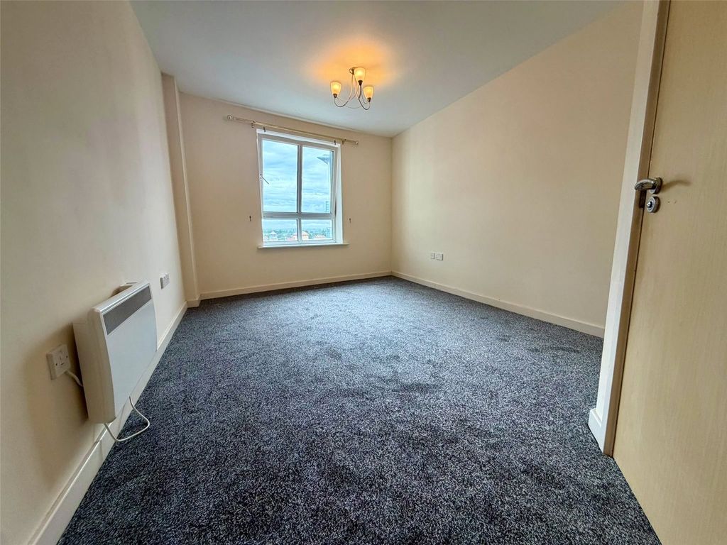Property photo 2 of 20 Picture No. 33