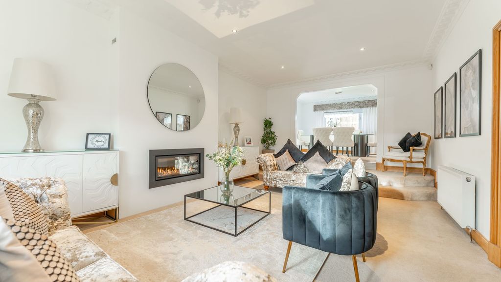 Property photo 2 of 38