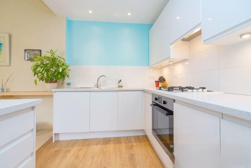 Property photo 3 of 12 Kitchen 2.Jpg