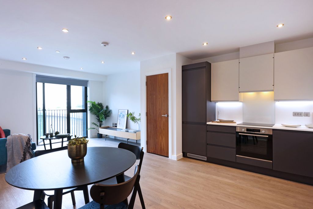 Property photo 3 of 14