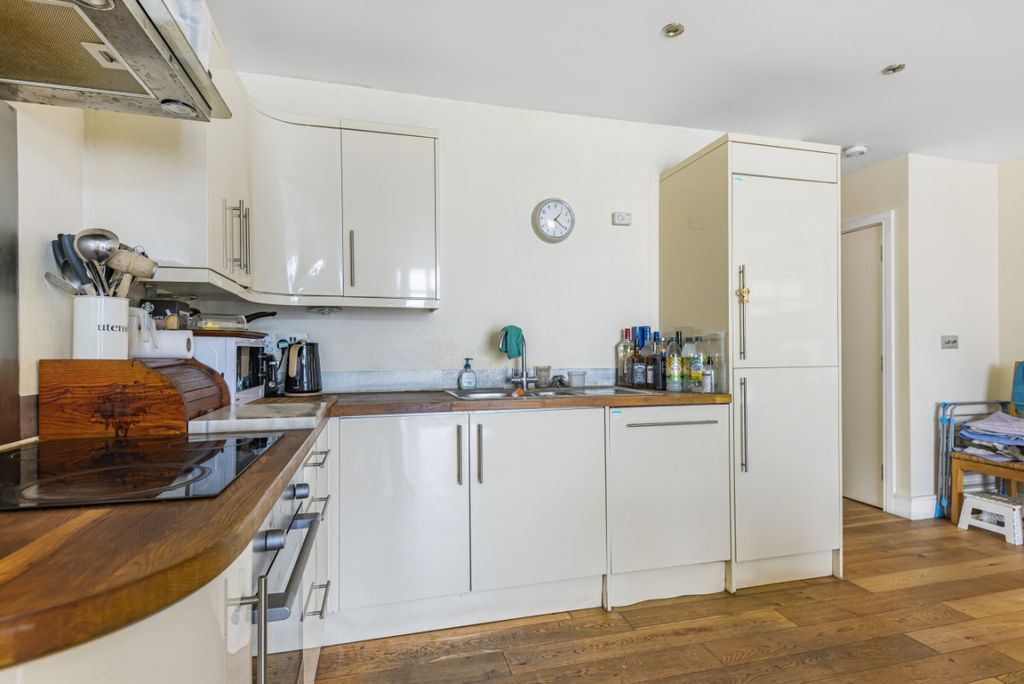 Property photo 2 of 10 869664 (6)