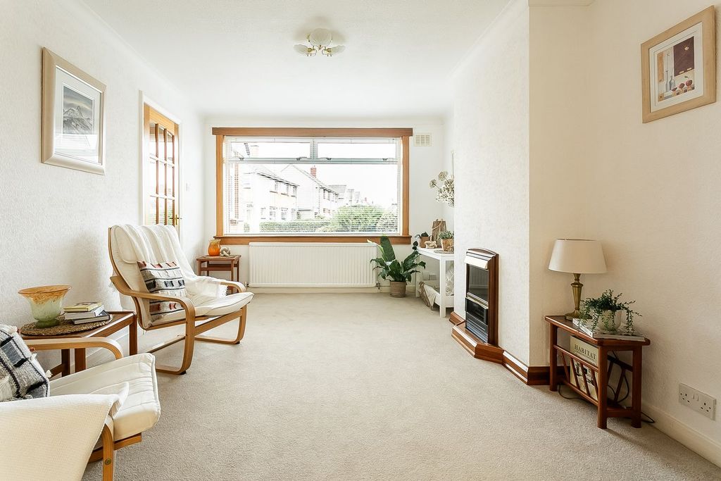 Property photo 3 of 30