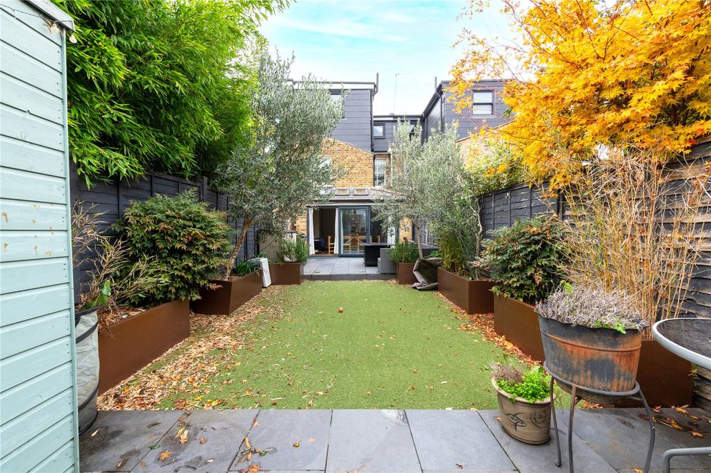 Property photo 3 of 15 Picture No. 30