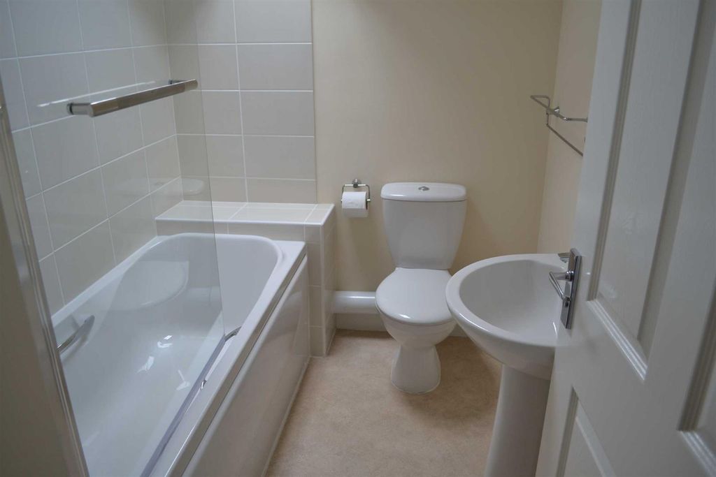 Property photo 3 of 5