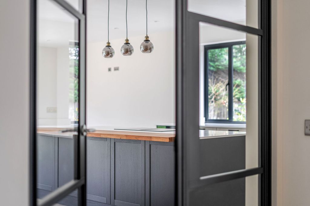 Property photo 3 of 30