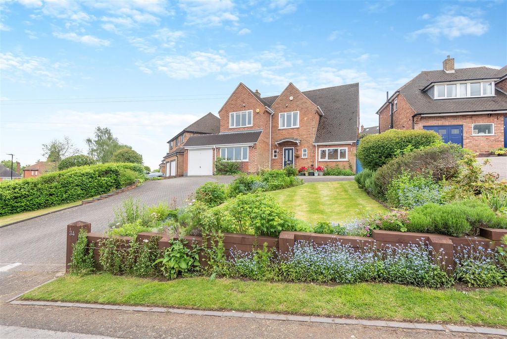 Property photo 1 of 23 8596089-Exterior14.Jpg