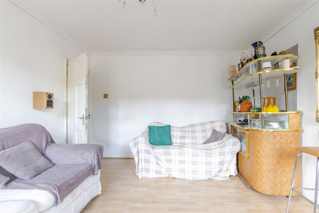 Property photo 3 of 18 Living 2.Jpg