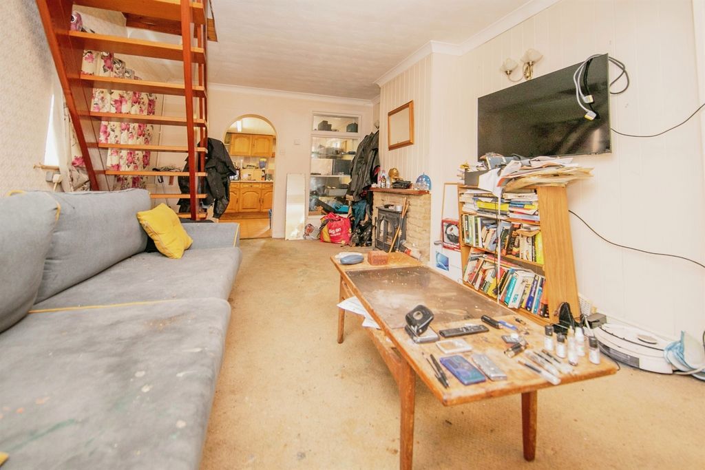Property photo 2 of 14