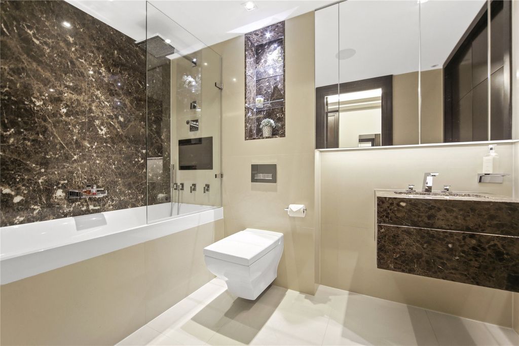 Property photo 2 of 17 Picture No. 03