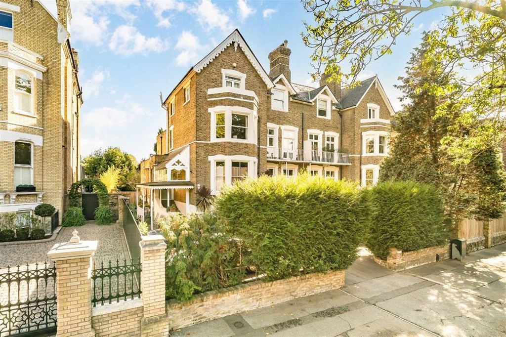 Property photo 1 of 6
