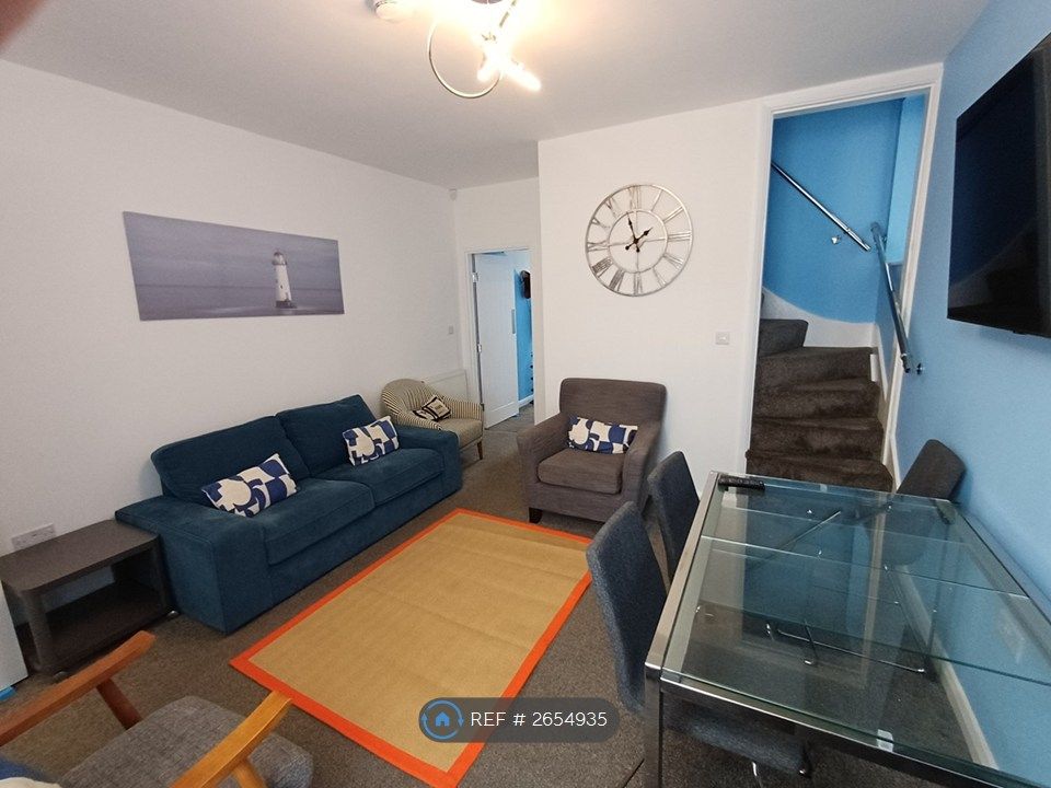 Property photo 3 of 17 Liv Room