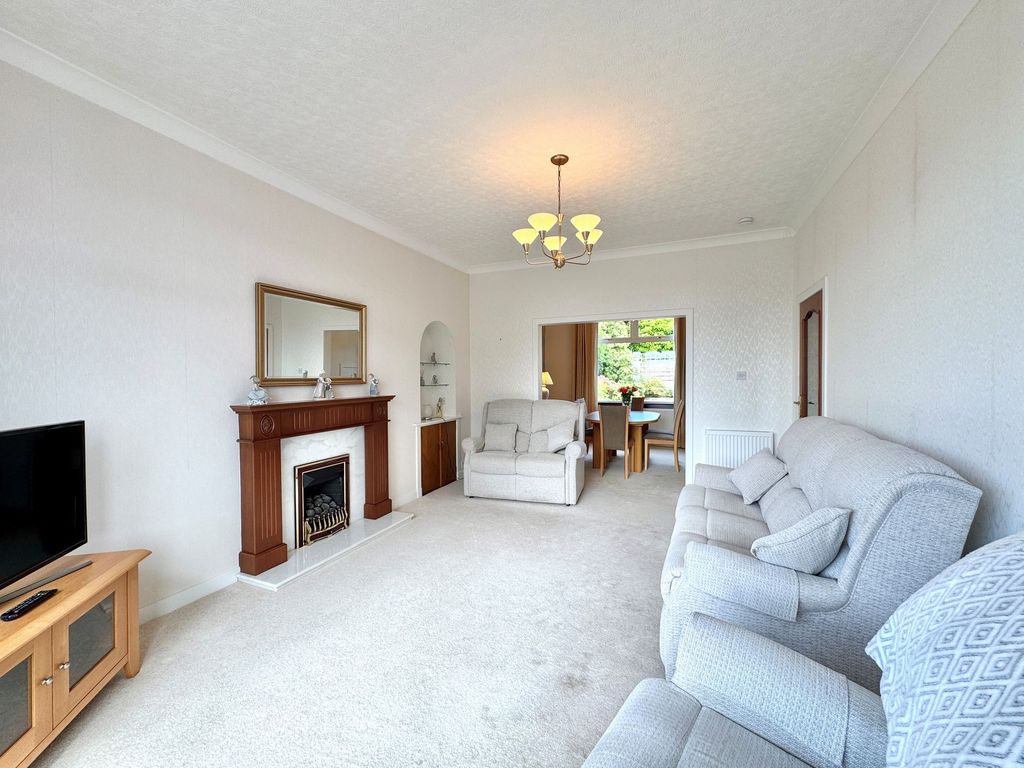 Property photo 3 of 25