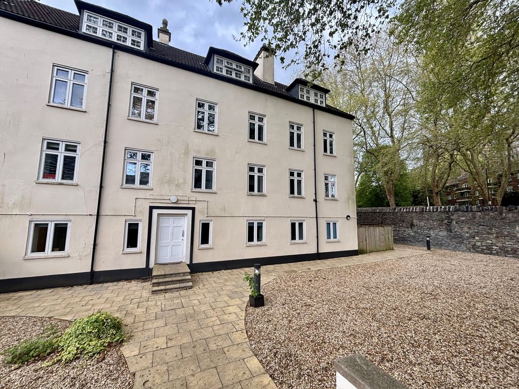 Property photo 1 of 5 Front