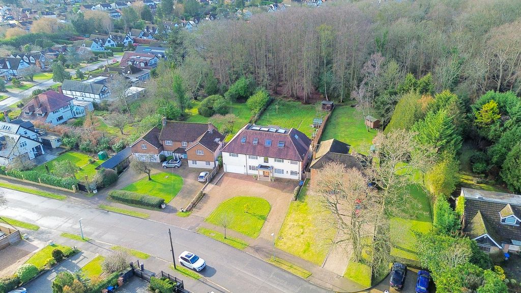 Additional image 12 of 6 bed detached house for salePine Grove, Brookmans Park AL9