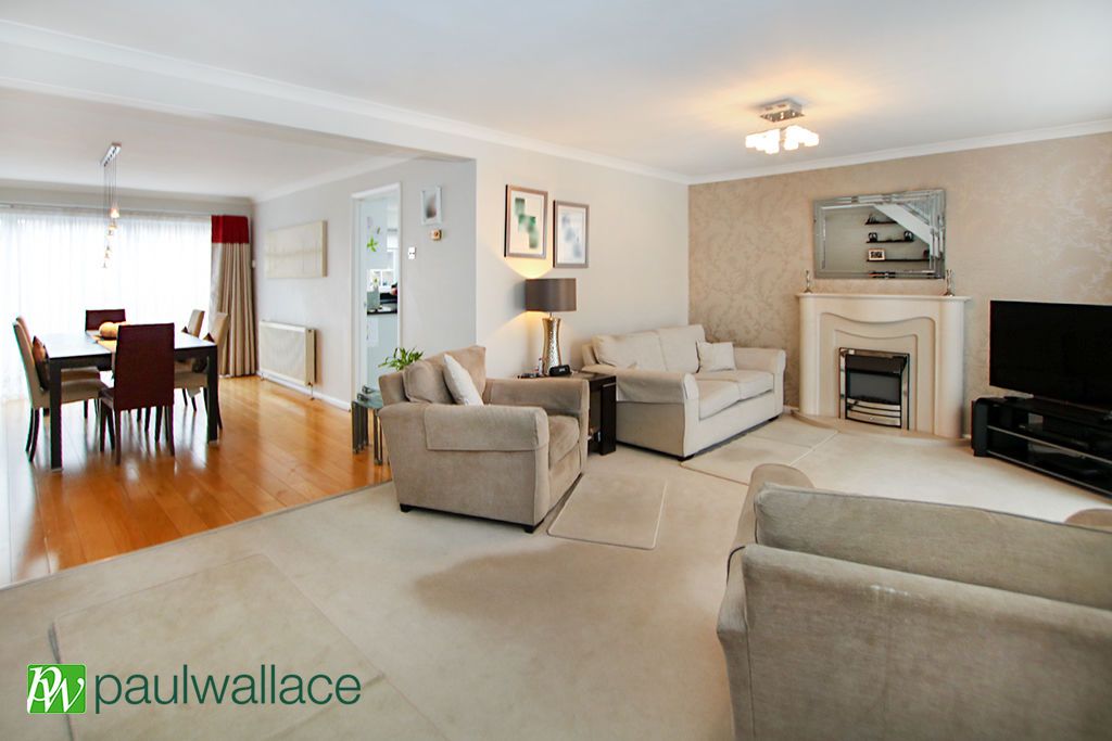 Property photo 2 of 25 'l' Shape Lounge/Dining Room