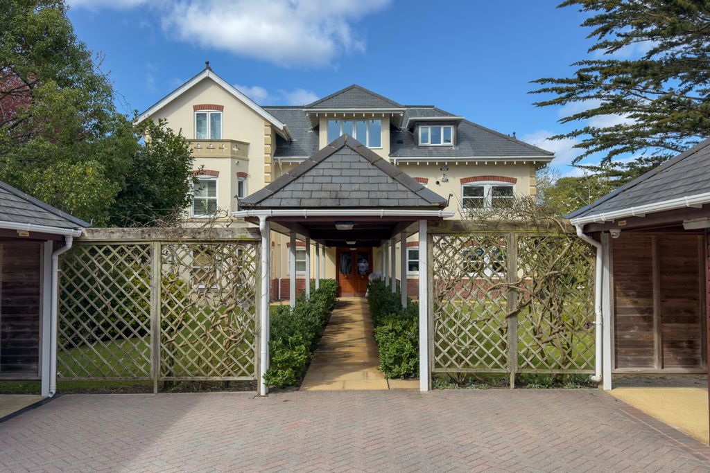 Additional image 20 of 3 bed flat to rentDe Mauley Court, 3 De Mauley Road, Canford Cliffs BH13