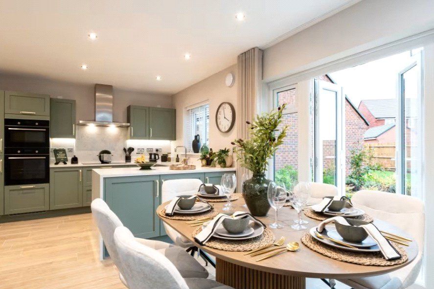 Property photo 2 of 12 Kitchen/Dining