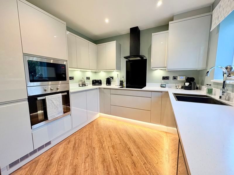 Property photo 2 of 15 Photo 14