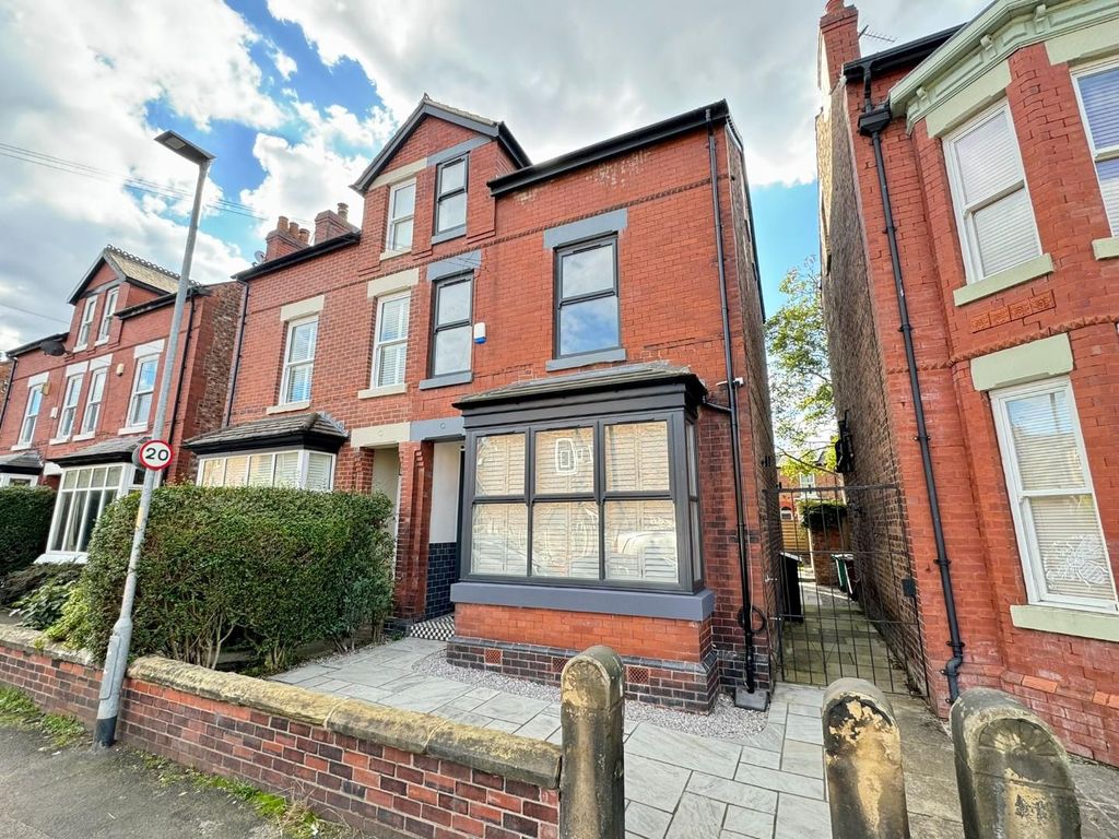 Property photo 1 of 35