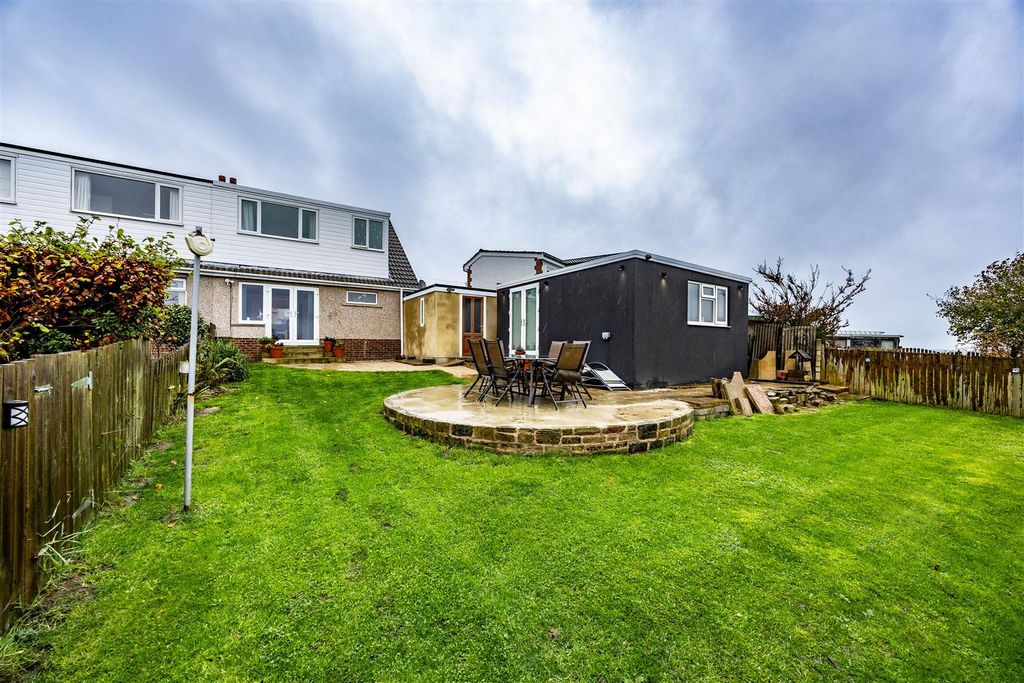 Property photo 2 of 35 59Stadbrd-141125-32.Jpg