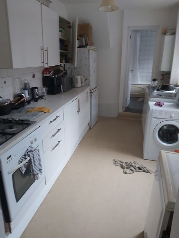 Property photo 2 of 28