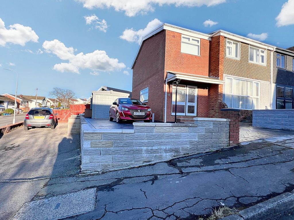 Property photo 1 of 26