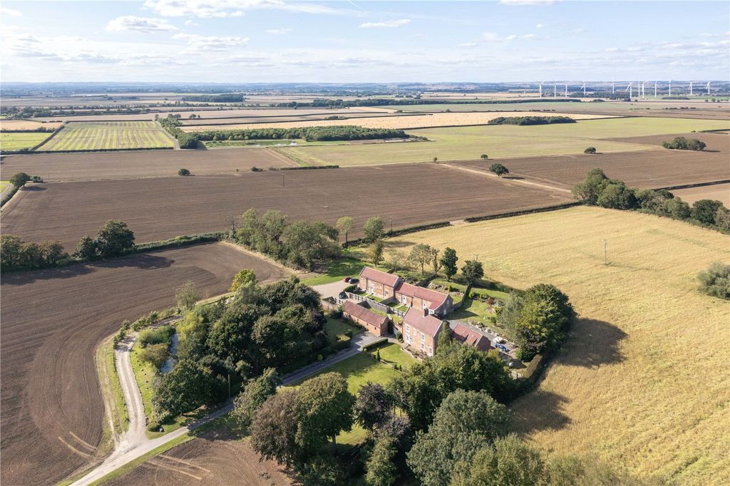 Property photo 1 of 44 Aerial