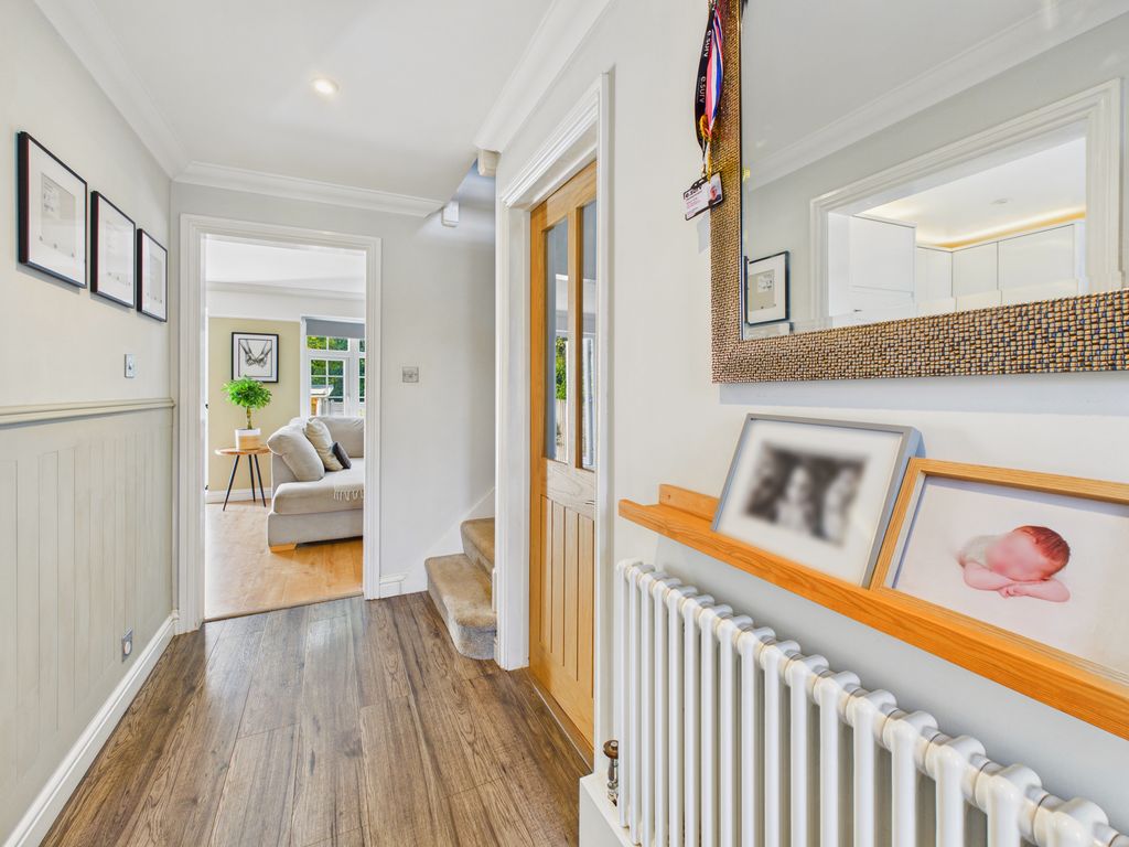 Property photo 2 of 47 Cam05068G0-Pr0059-Still017