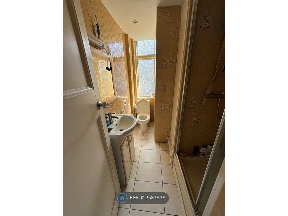 Property photo 3 of 5