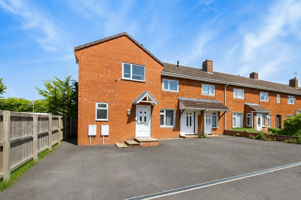Property photo 1 of 12 Picture No. 17