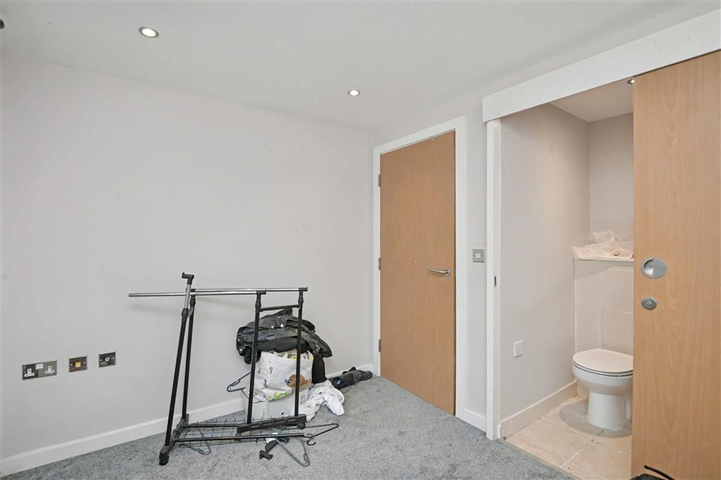 Property photo 3 of 5