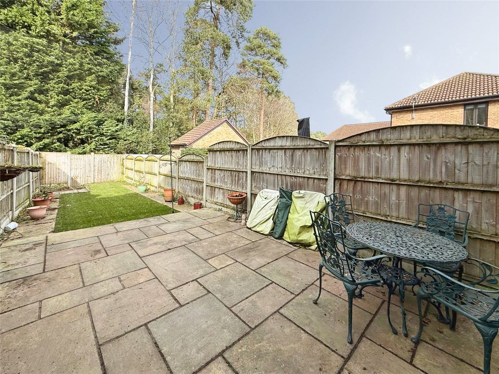 Property photo 2 of 15 Picture No. 05