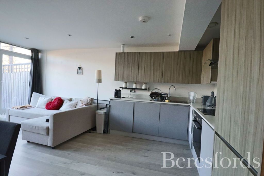 Property photo 2 of 11 Picture 2