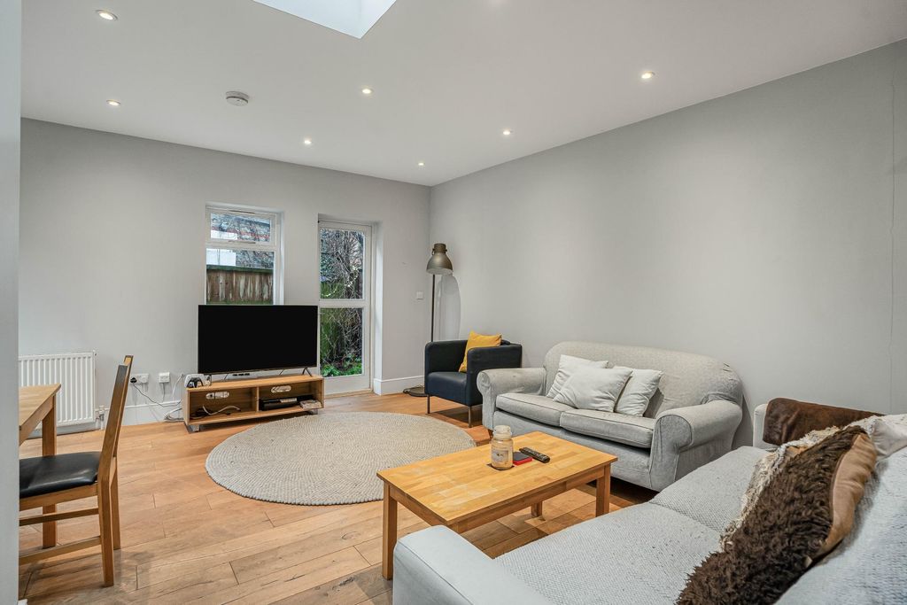 Property photo 1 of 25 Photo 0