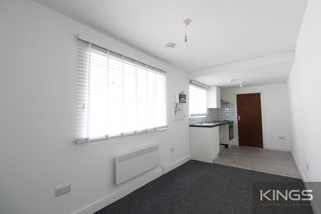 Property photo 1 of 3