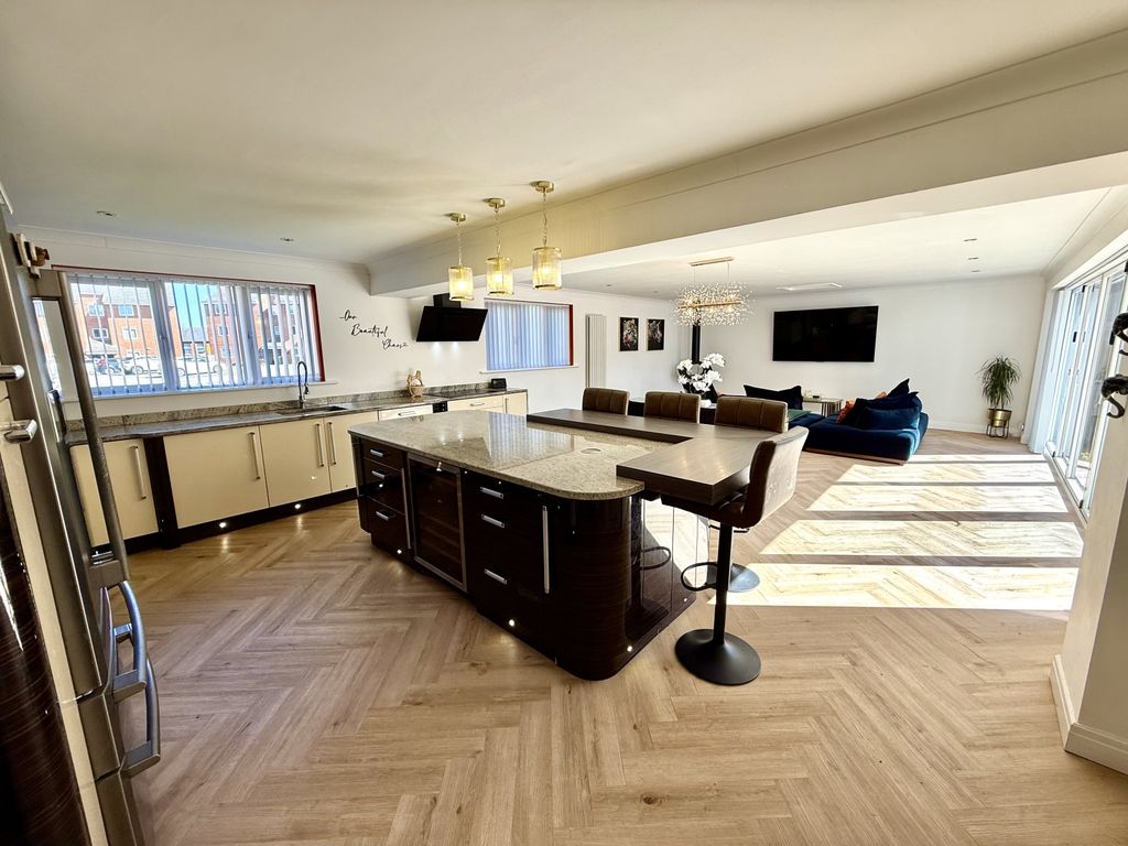 Property photo 3 of 27 Img_2551