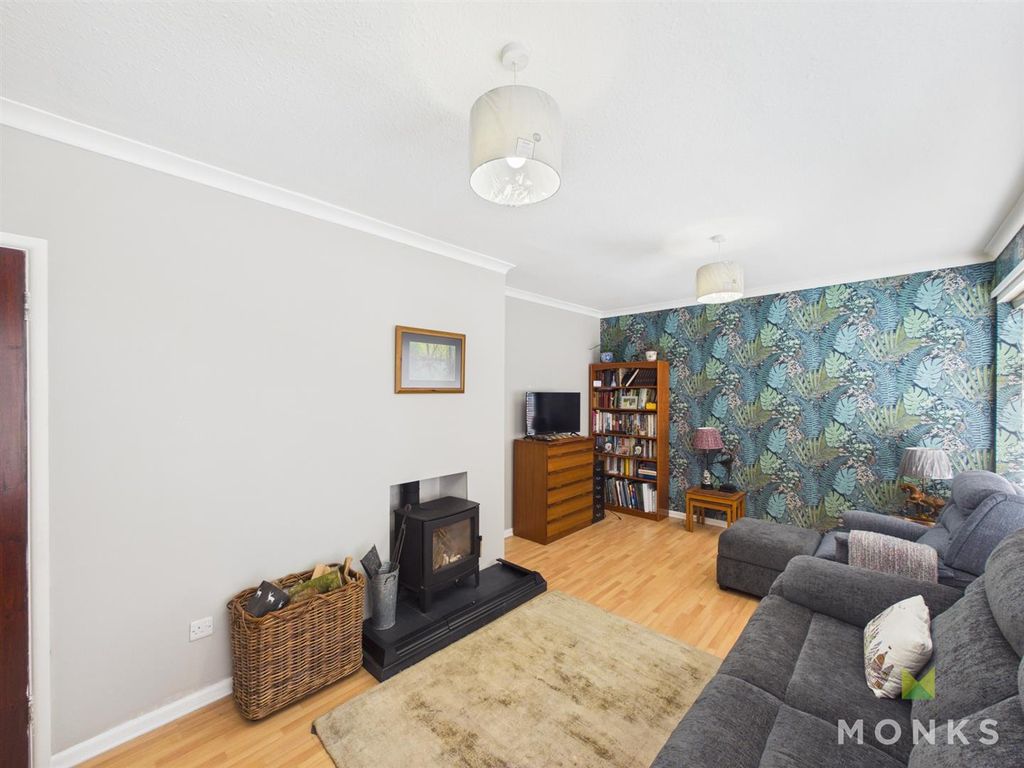 Property photo 3 of 23 Cam01348G0-Pr0813-Still010.Jpg